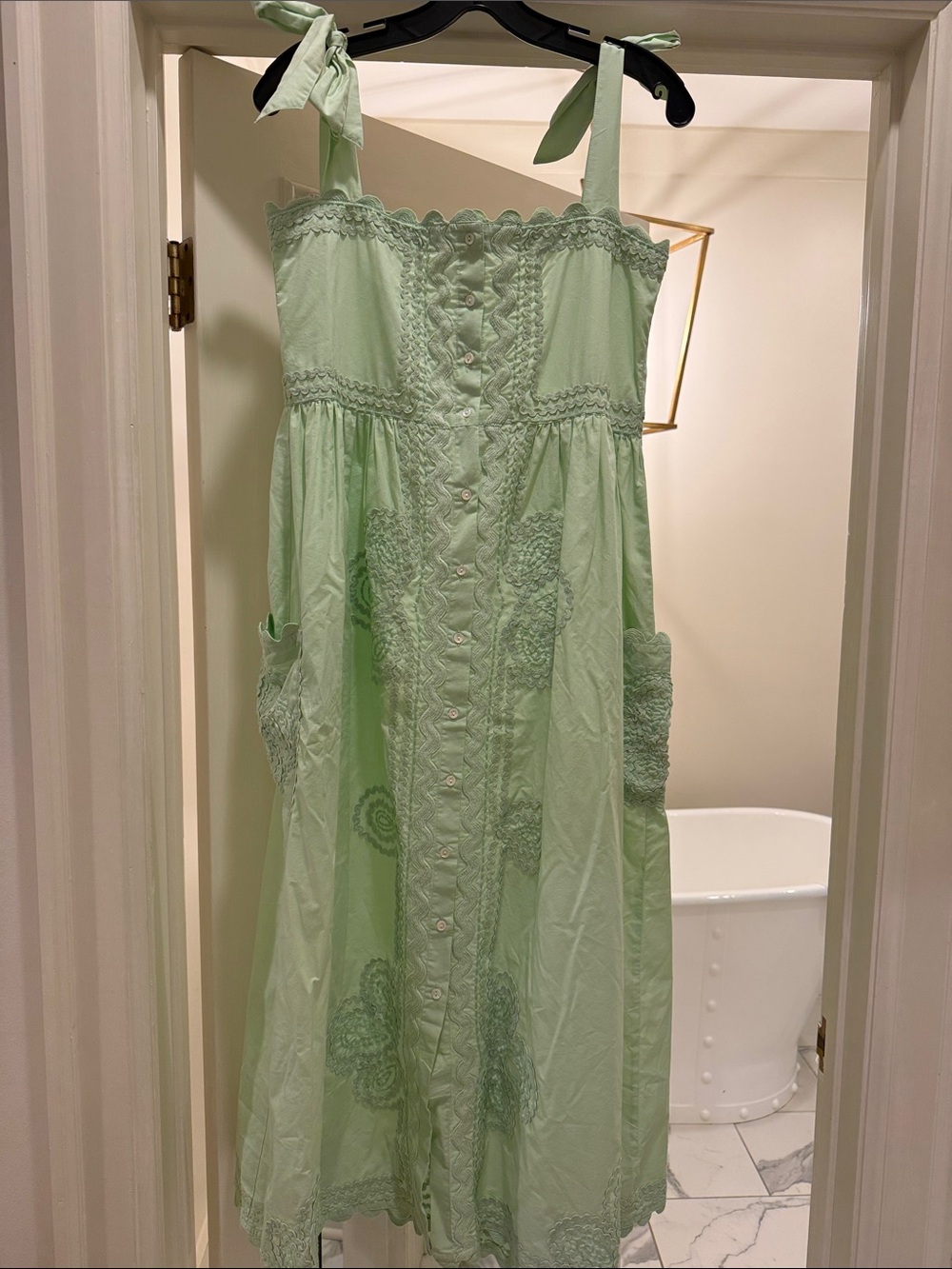 Juliet Dunn size 1 mint green Tie-Shoulder Embroidered Sundress